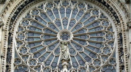 Rouen rozeta na fasadzie katedry