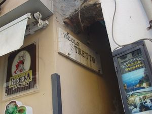 Vicolo stretto