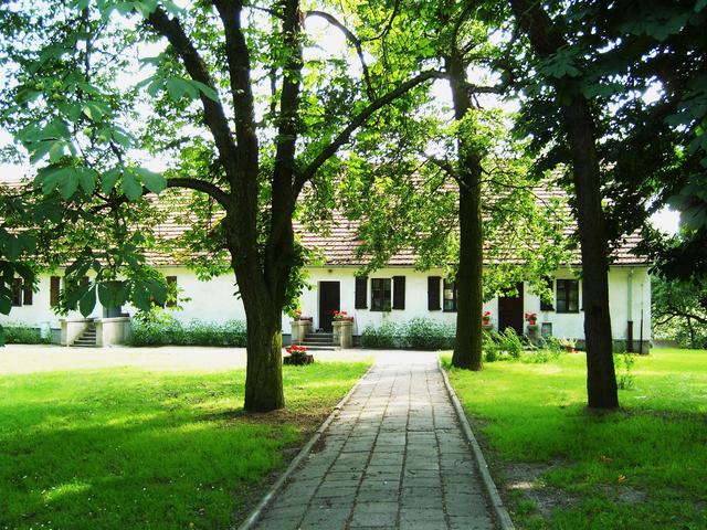 Park przed pałacem