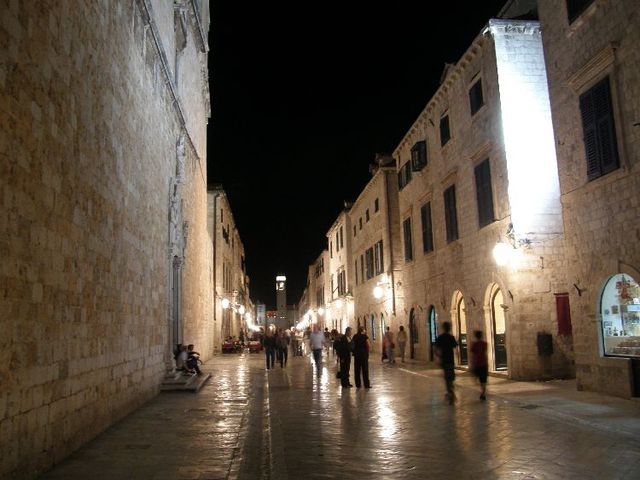 Dubrovnik nocą