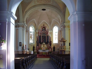 Wnętrze kościoła w Ujsciu