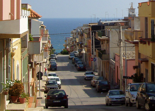 główna uliczka Portapalo prowadzi do morza