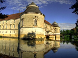 Zamek na wodzie w Aistersheim-Austria