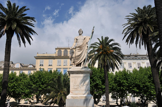 Dsc 4469  Bastia - pomnik Napoleona