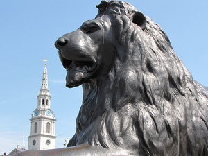 jeden z czterech na trafalgar square