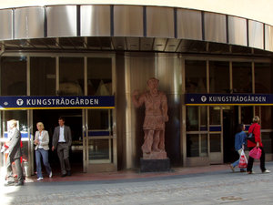 stacja metra Kungstradgarden