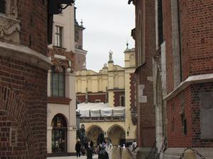 Nadchodzę..., Plac Mariacki