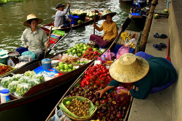 Floating Market