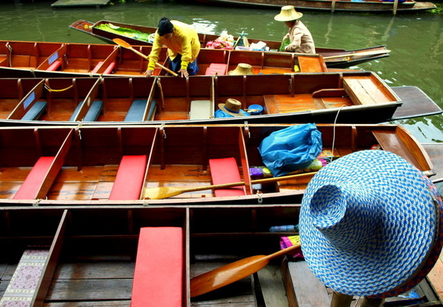 Floating Market
