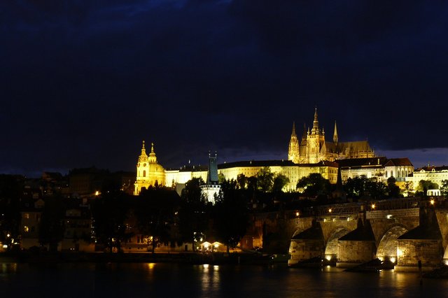 Praga Nocą