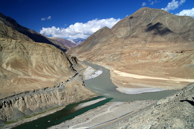 Zanskar wpada do Indusu