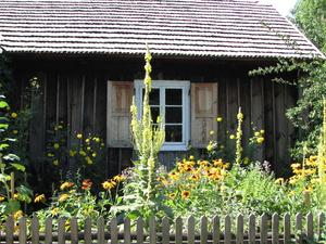 Skansen Wsi Kieleckiej w Tokarni - apteka