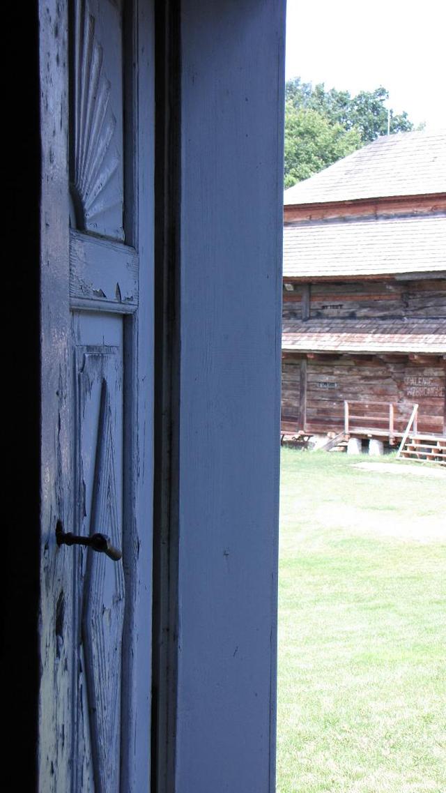 Skansen Wsi Kieleckiej w Tokarni- dwór
