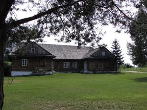 Skansen Wsi Kieleckiej w Tokarni- dwór