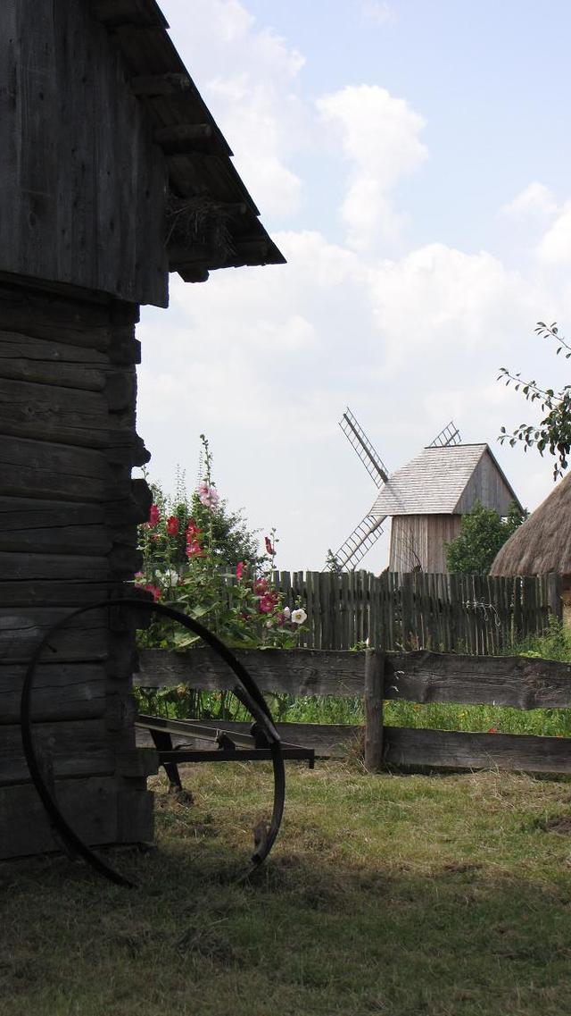 Skansen Wsi Kieleckiej w Tokarni