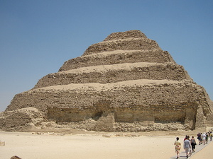 Sakkara - piramida schodkowa