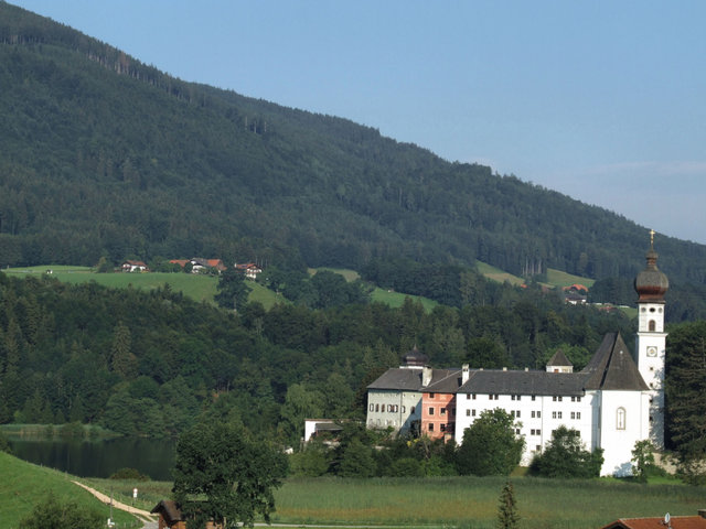 Klasztor
