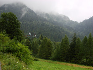 Pieniny - widok na schronisko Trzy Korony