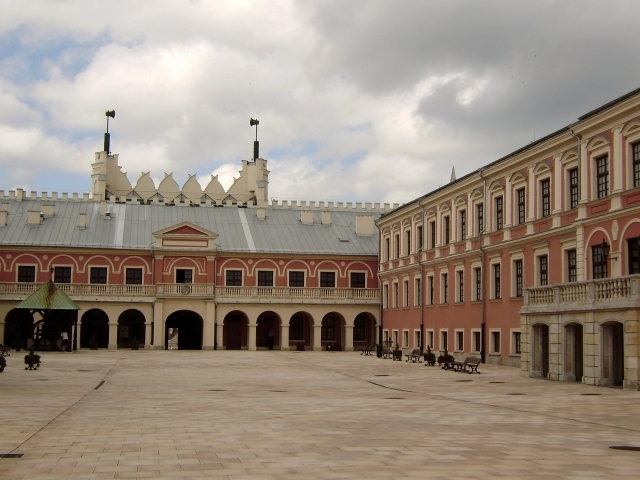 Dziedziniec zamkowy