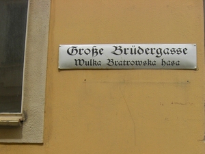 Nazwy ulic w dwóch językach