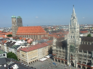 Katedra Frauenkirche i ratusz