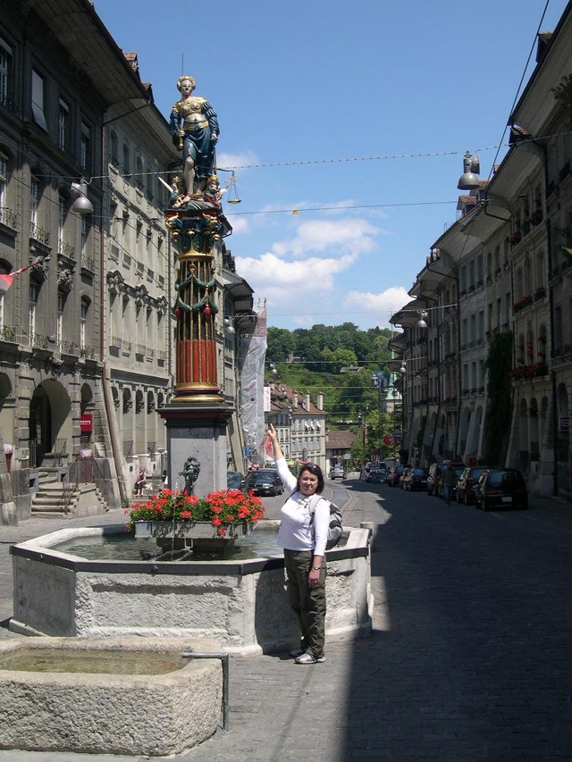 Bern Ulica schodzaca do rzeki