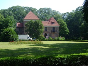 zamek w Oporowie