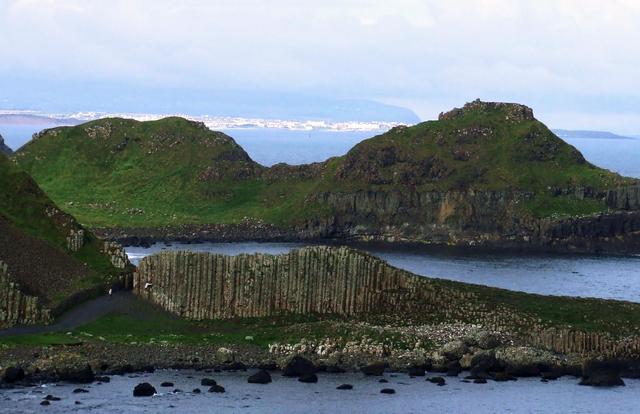 IRLANDIA POLNOCNA-GROBLA GIGANTA