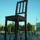 Krzesło przed siedzibą ONZ