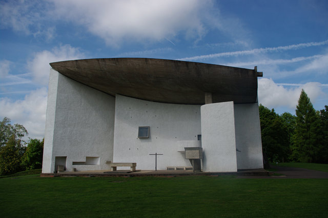 Le Corbusier – Kaplica Notre-Dame du Haut w Ronchamp