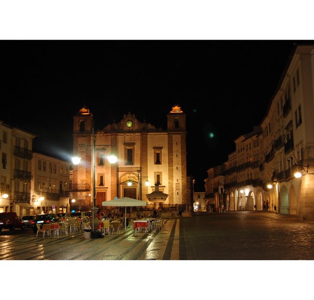 Evora