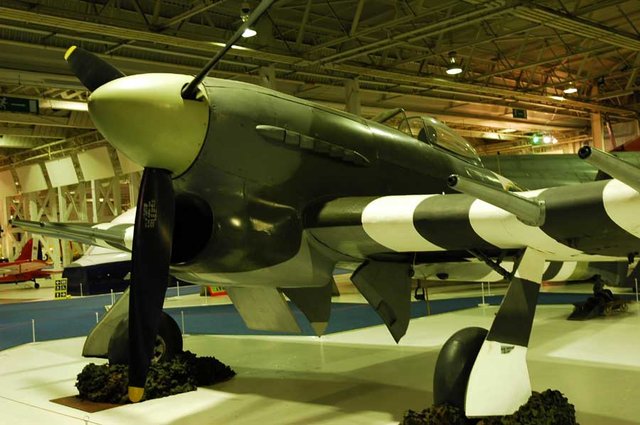 Hawker Typhoon 1B 