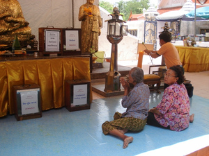 Swiatynia stojacego Buddy, Bangkok