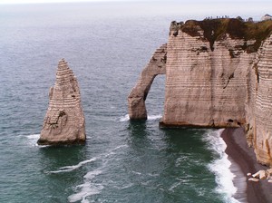 Etretat - Alabastrowe wybrzeże