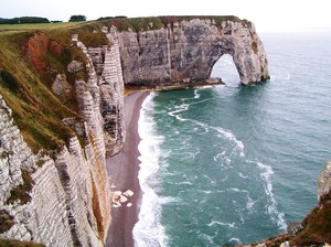 Etretat - Alabastrowe wybrzeże