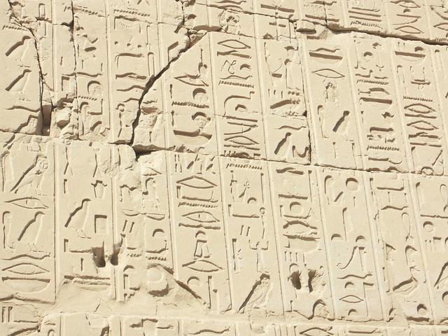 Karnak to lekcja historii starożytnego Egiptu.