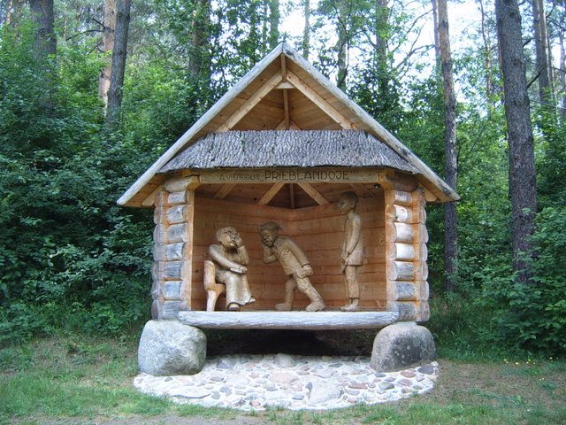 Park Rzeźb i Wypoczynku A. Česnulisa- wieś Naujasodė - okolice Druskiennik 