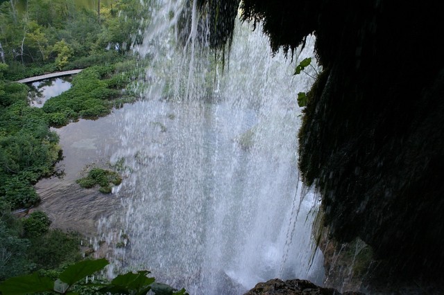 Spod wodospadu