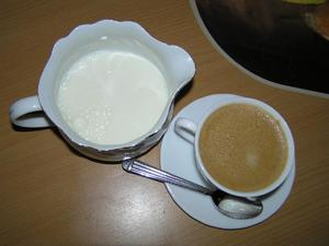 mleko z kawą raz