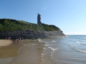 widok "zamku" od strony plaży