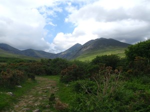 szlak wiodący wprost ku szczytowi Carrauntouhill