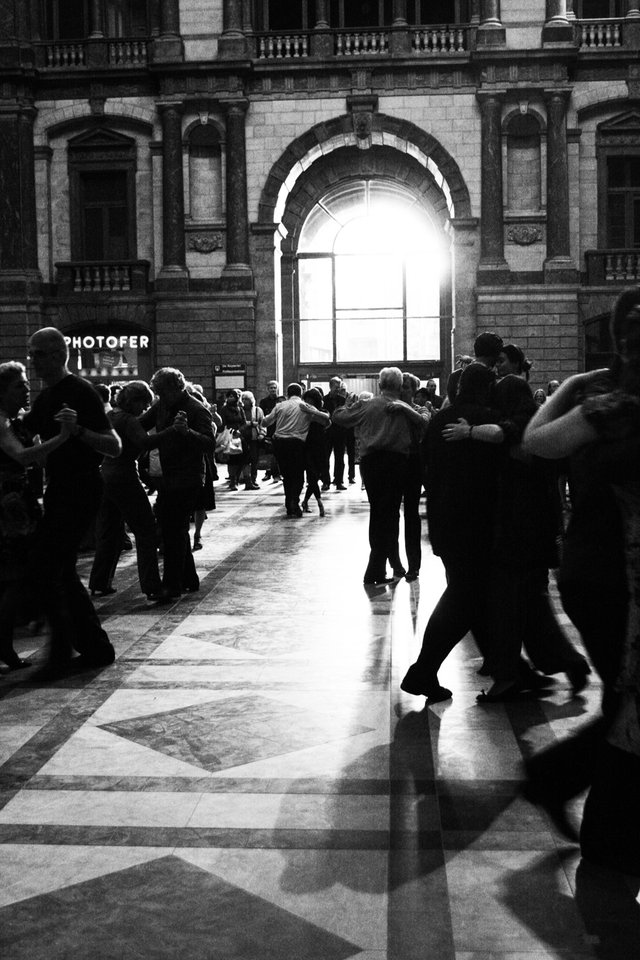 Tango na Dworcu Centralnym, Antwerpia