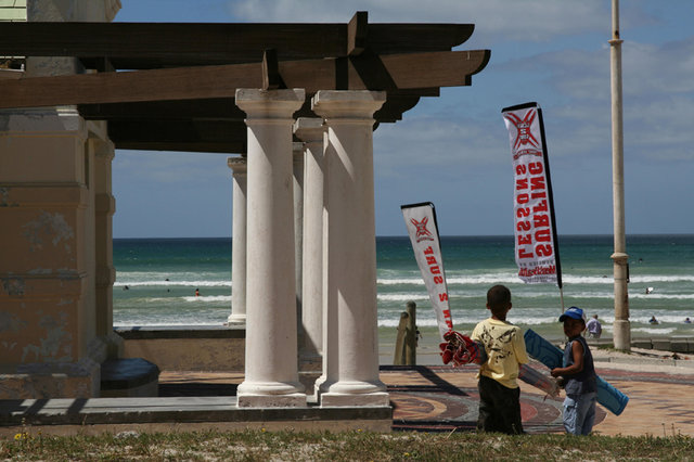 7  Cape Town, RPA,  plaza Muizenberg