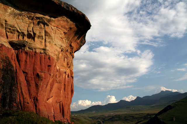 18 drakensberg  rpa  golden gate np  mushroom rock