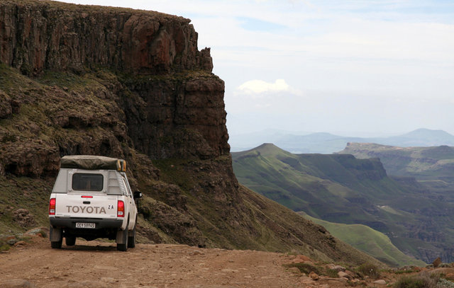 27 drakensberg mountains  rpa  sani pass  2865 m npm
