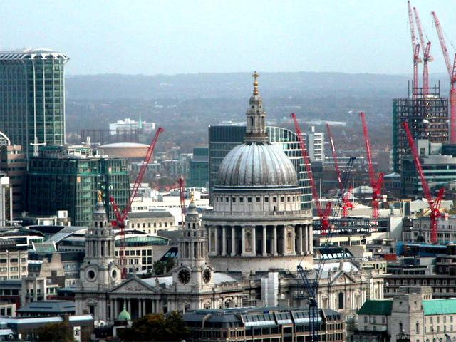 Budowy i remonty wokół katedry Saint Paul (London)