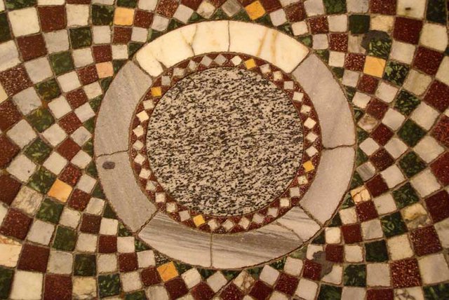 Kościół San Vitale, fragment posadzki