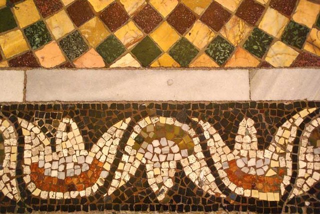 Kościół San Vitale, fragment posadzki