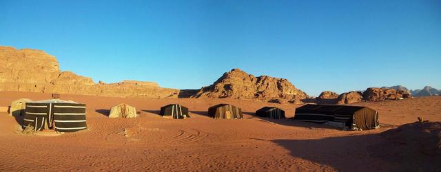 Nasz dom, pustynia Wadi Rum, Jordania