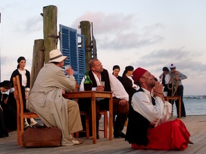 "Zorba" na plaży (1)
